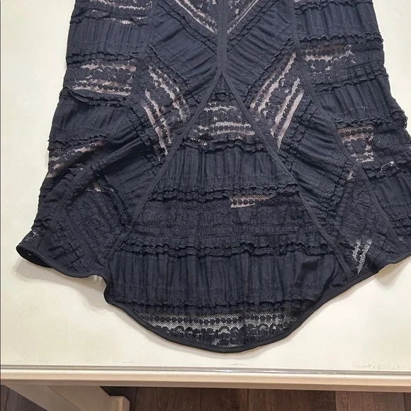 VENUS Black High Low Lace Dress - Picture 11 of 16